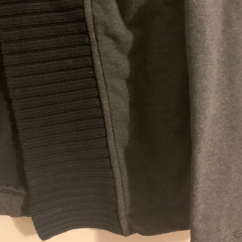 Lulu Lemon Jacket - Picture 3 of 6